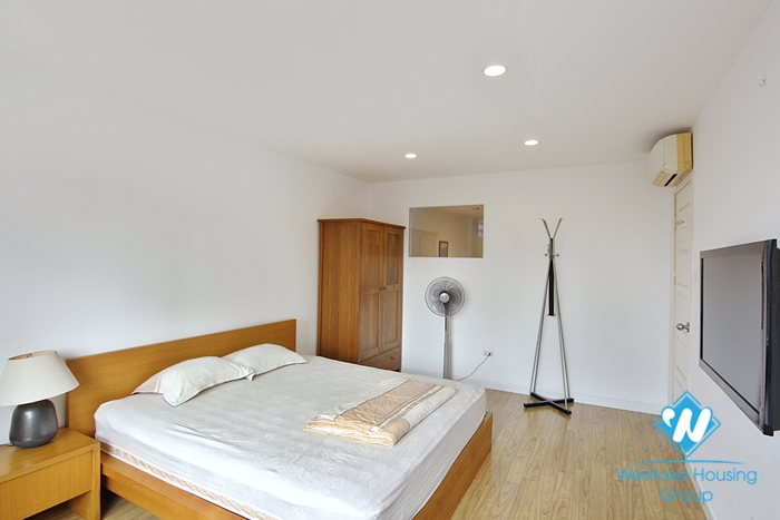 Lovely 2 bedroom apartment for rent in Au Co alley, Tay Ho